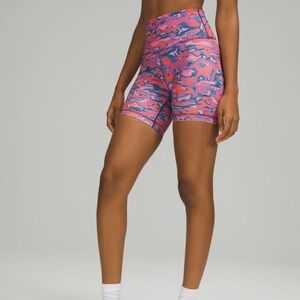 Lululemon Wunder Trainer Shorts size 6